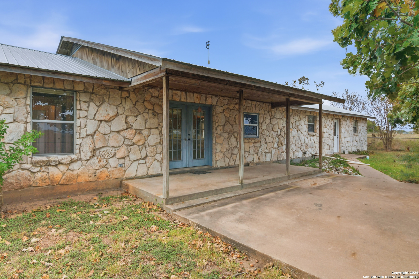 main property photo 36