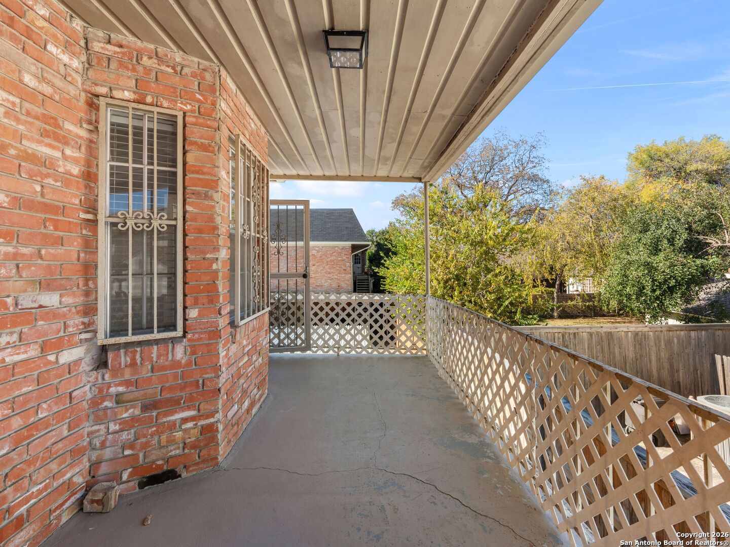 main property photo 30