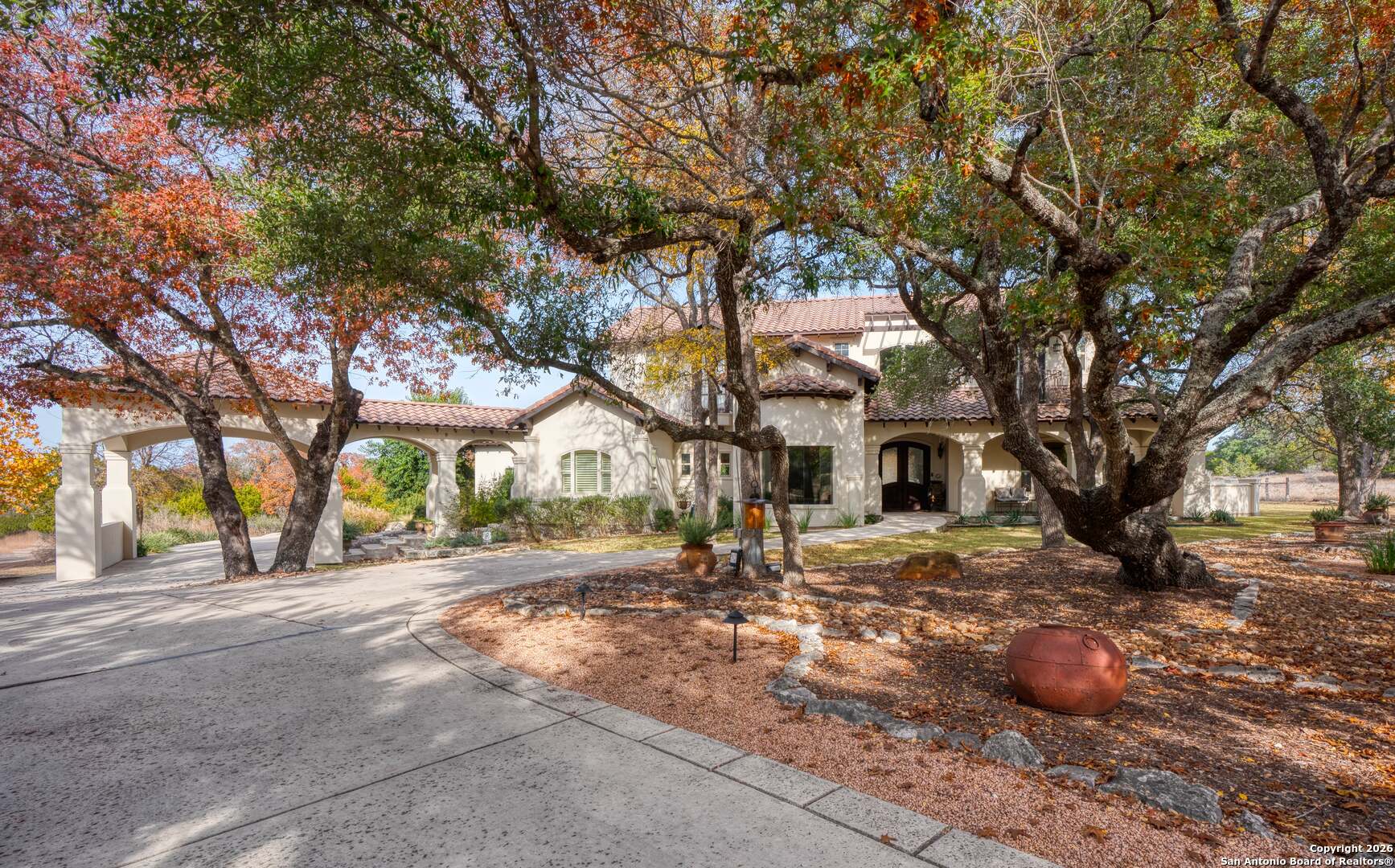 main property photo 13
