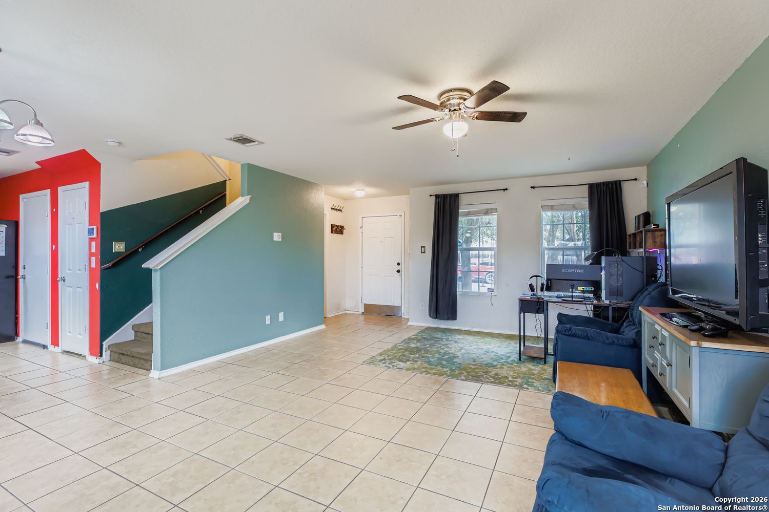 main property photo 4