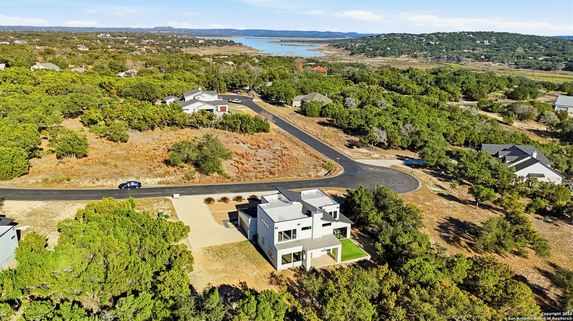 main property photo 4