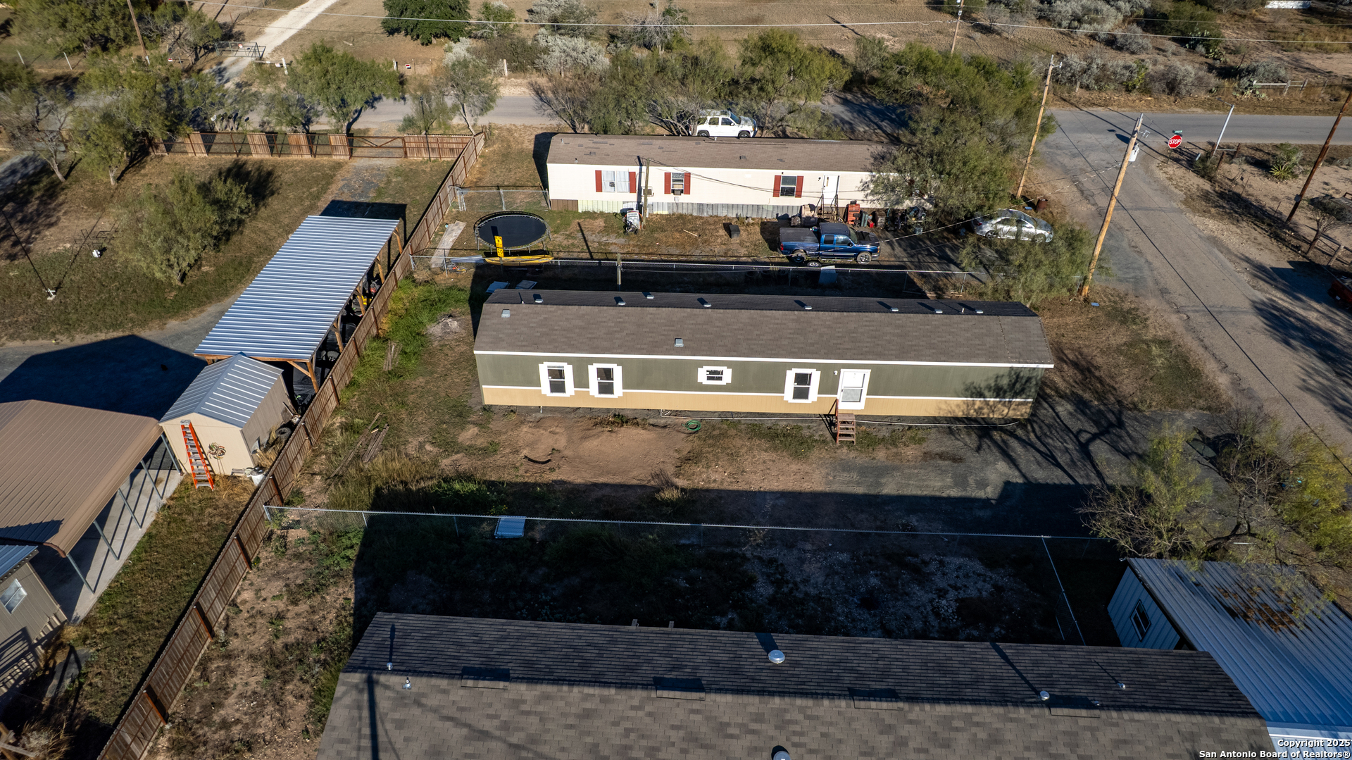 main property photo 19