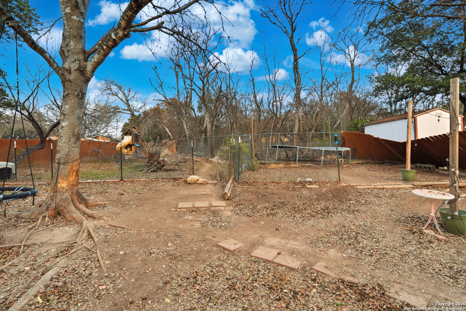 main property photo 18