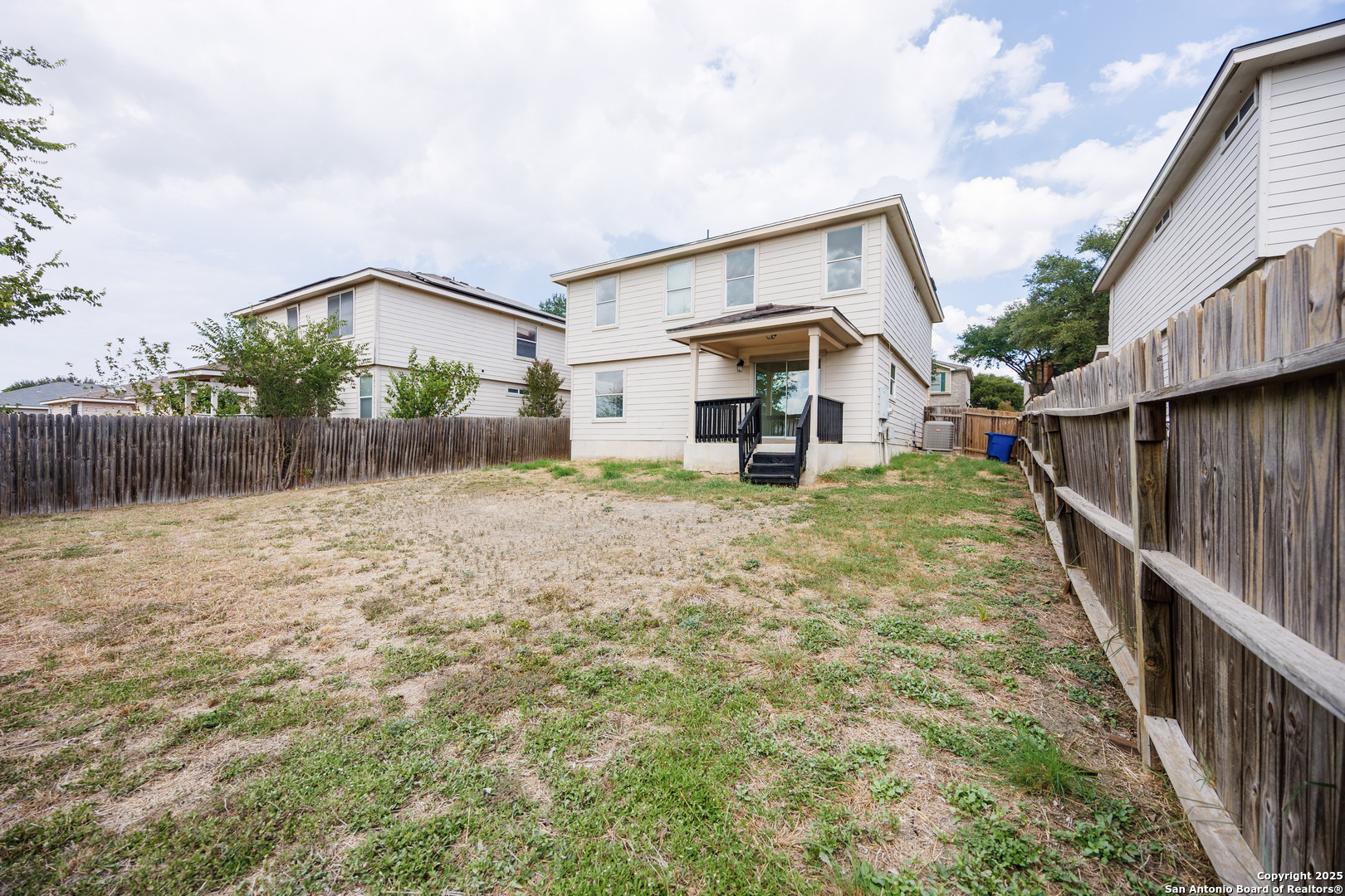 main property photo 27