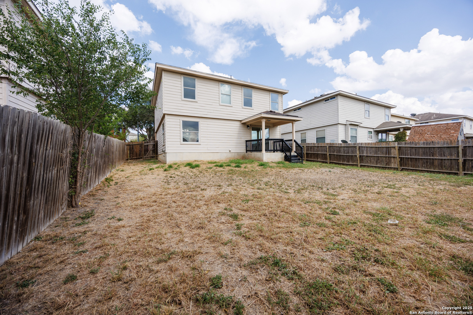 main property photo 29