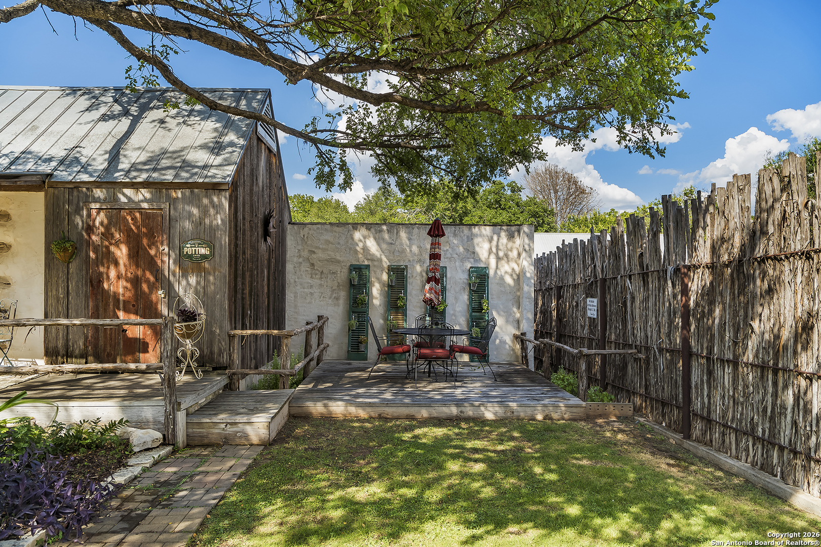 main property photo 2