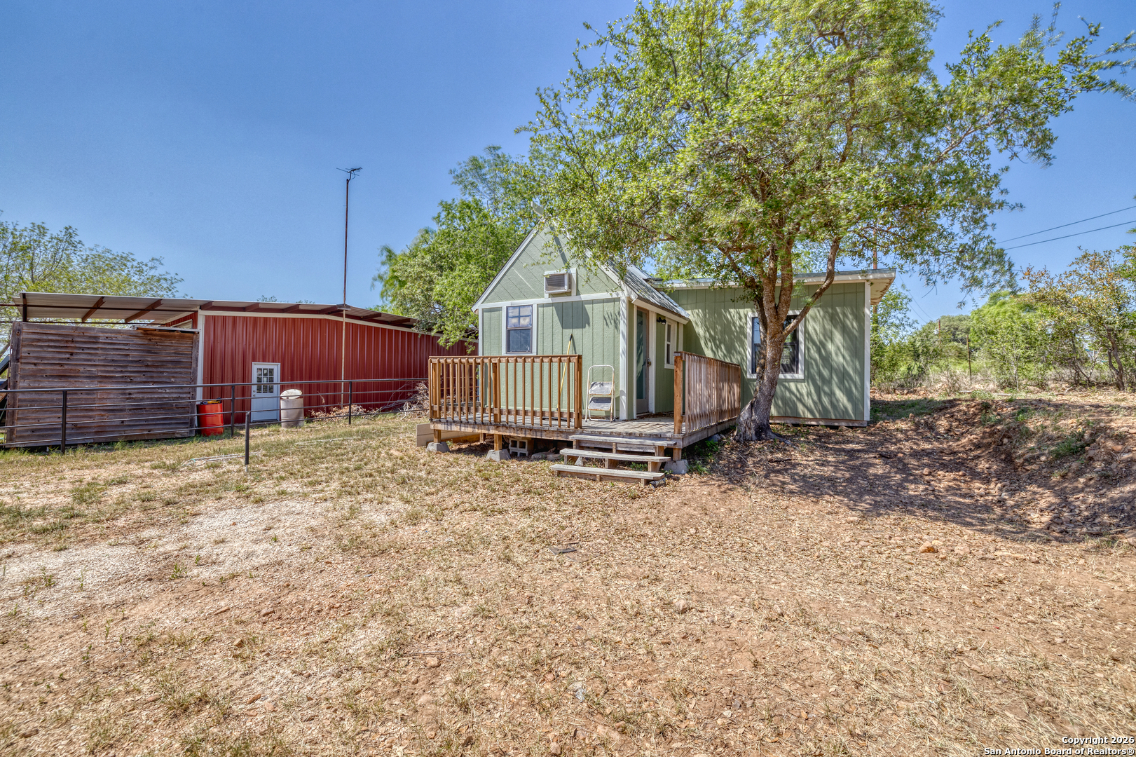 main property photo 17