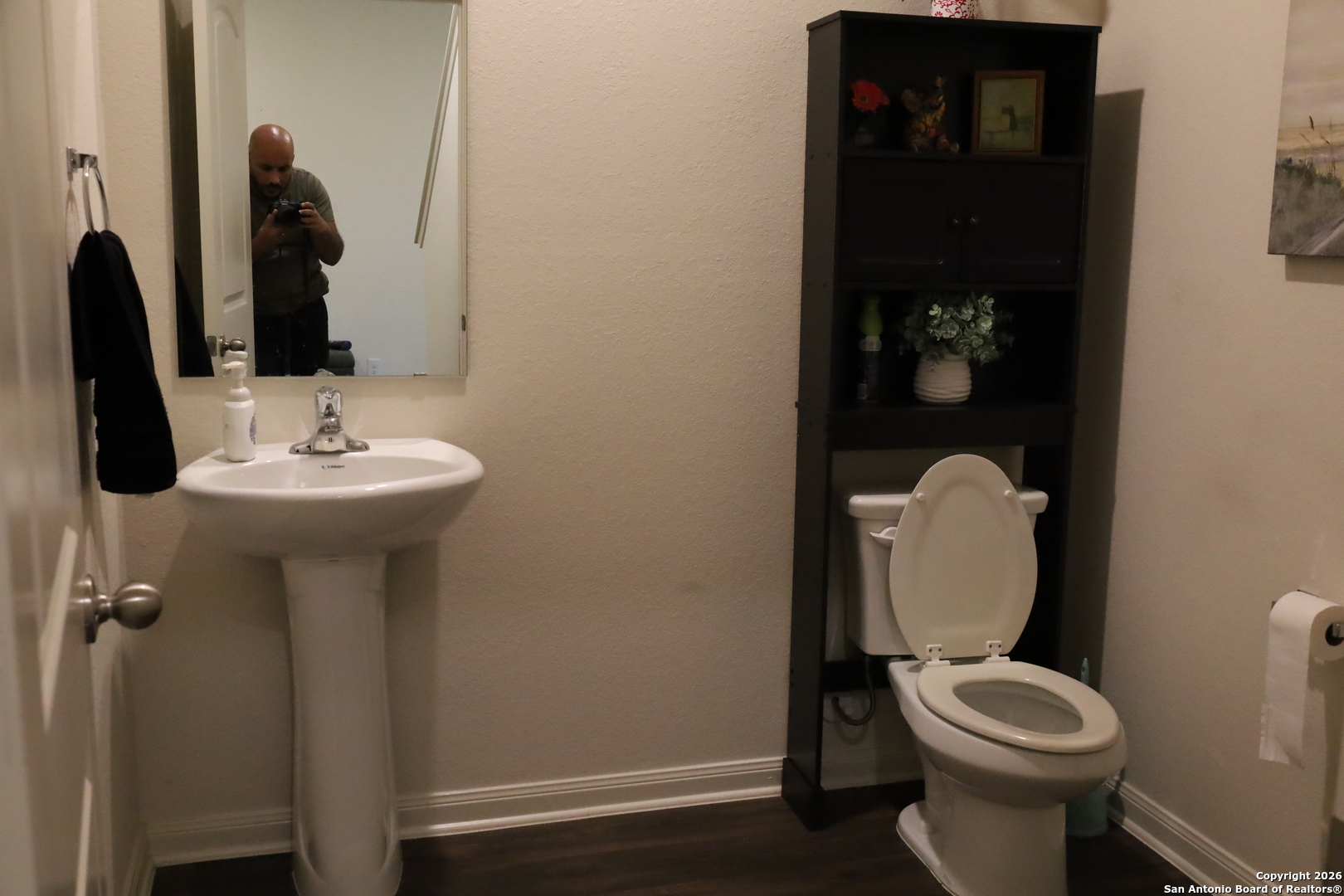 main property photo 13
