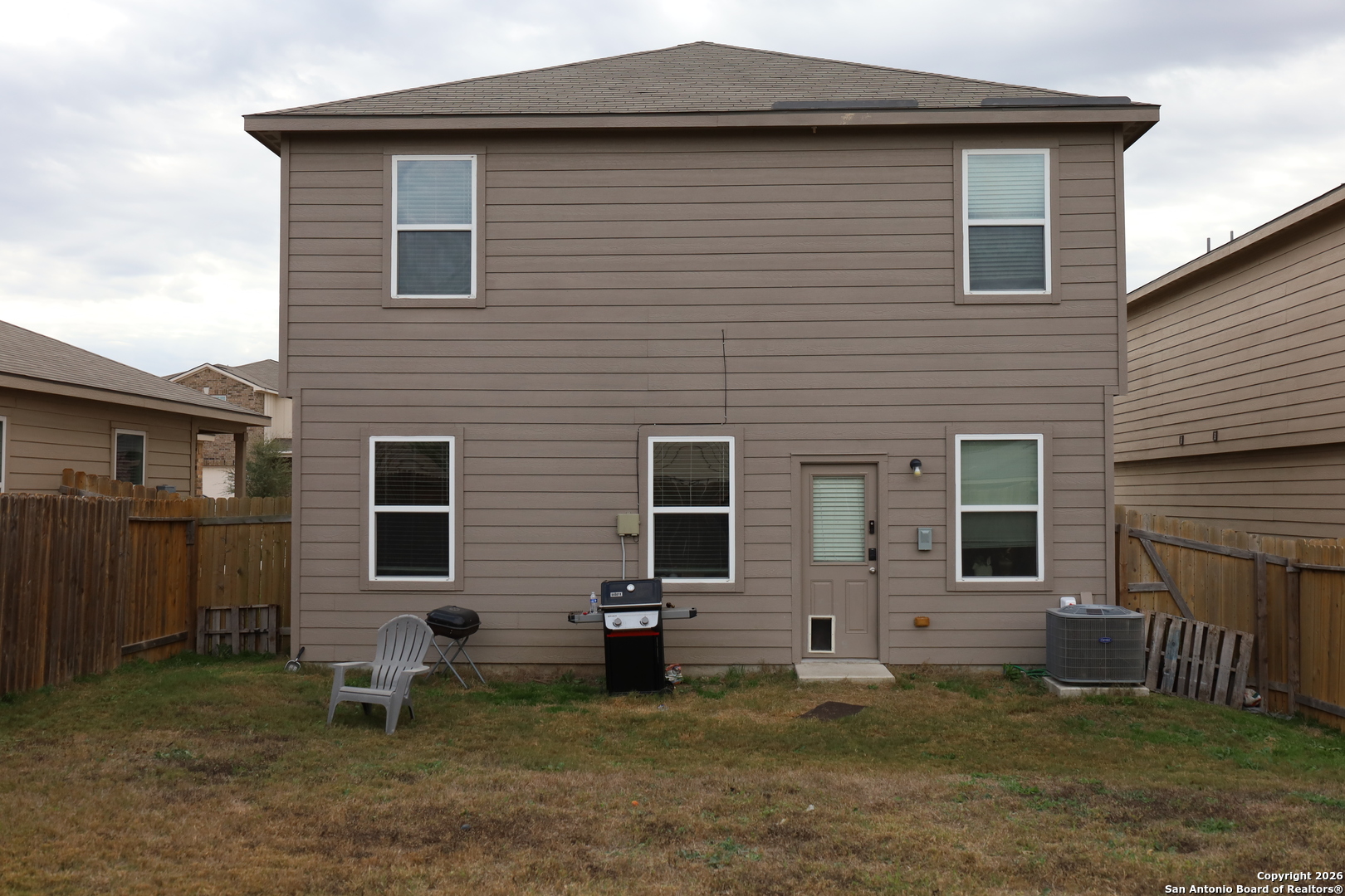 main property photo 30