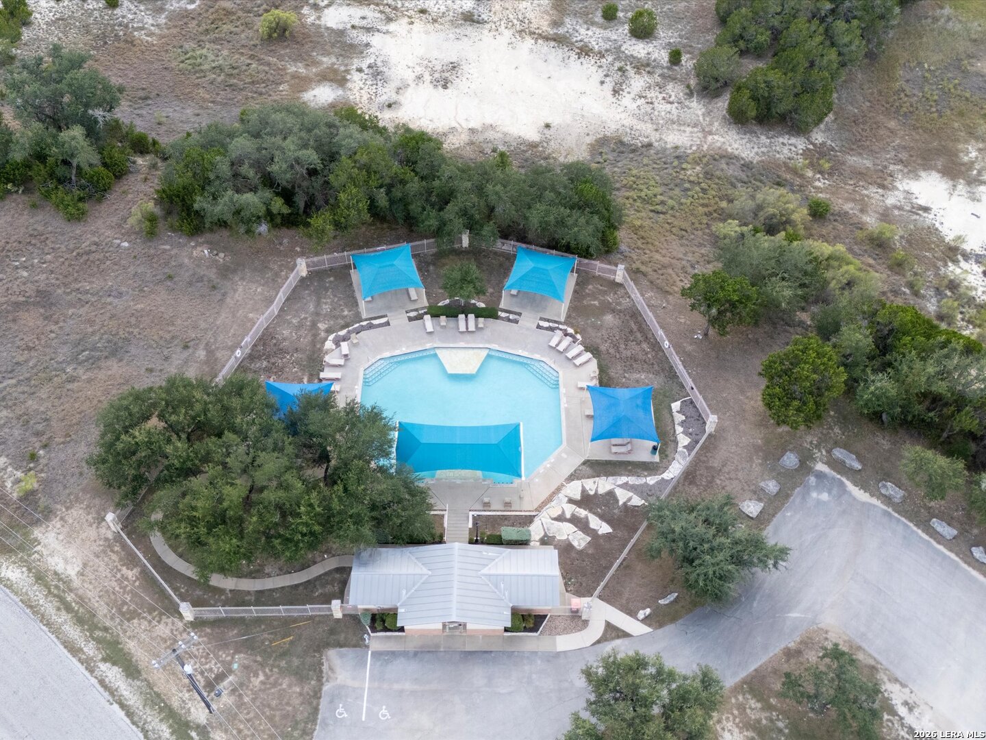 main property photo 14