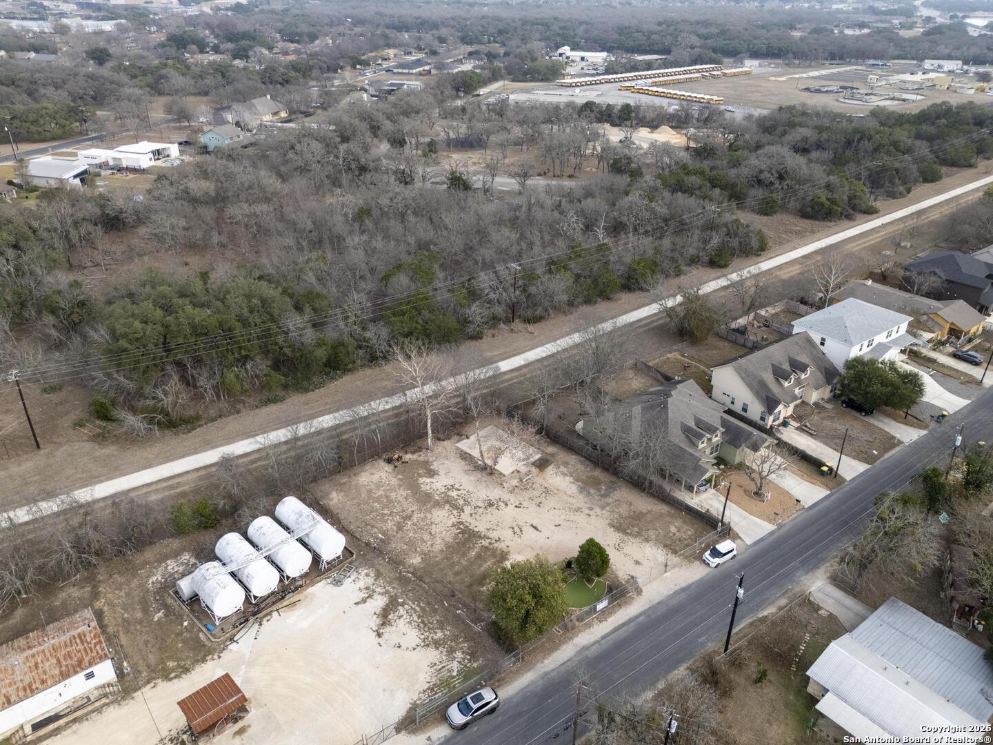 main property photo 10