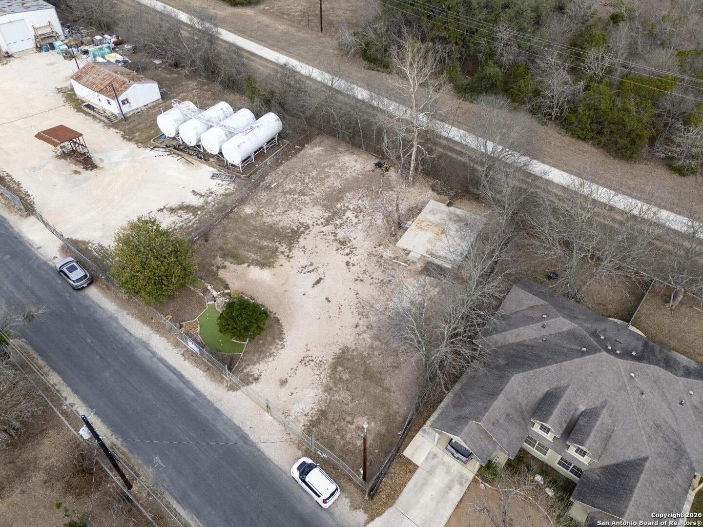 main property photo 2