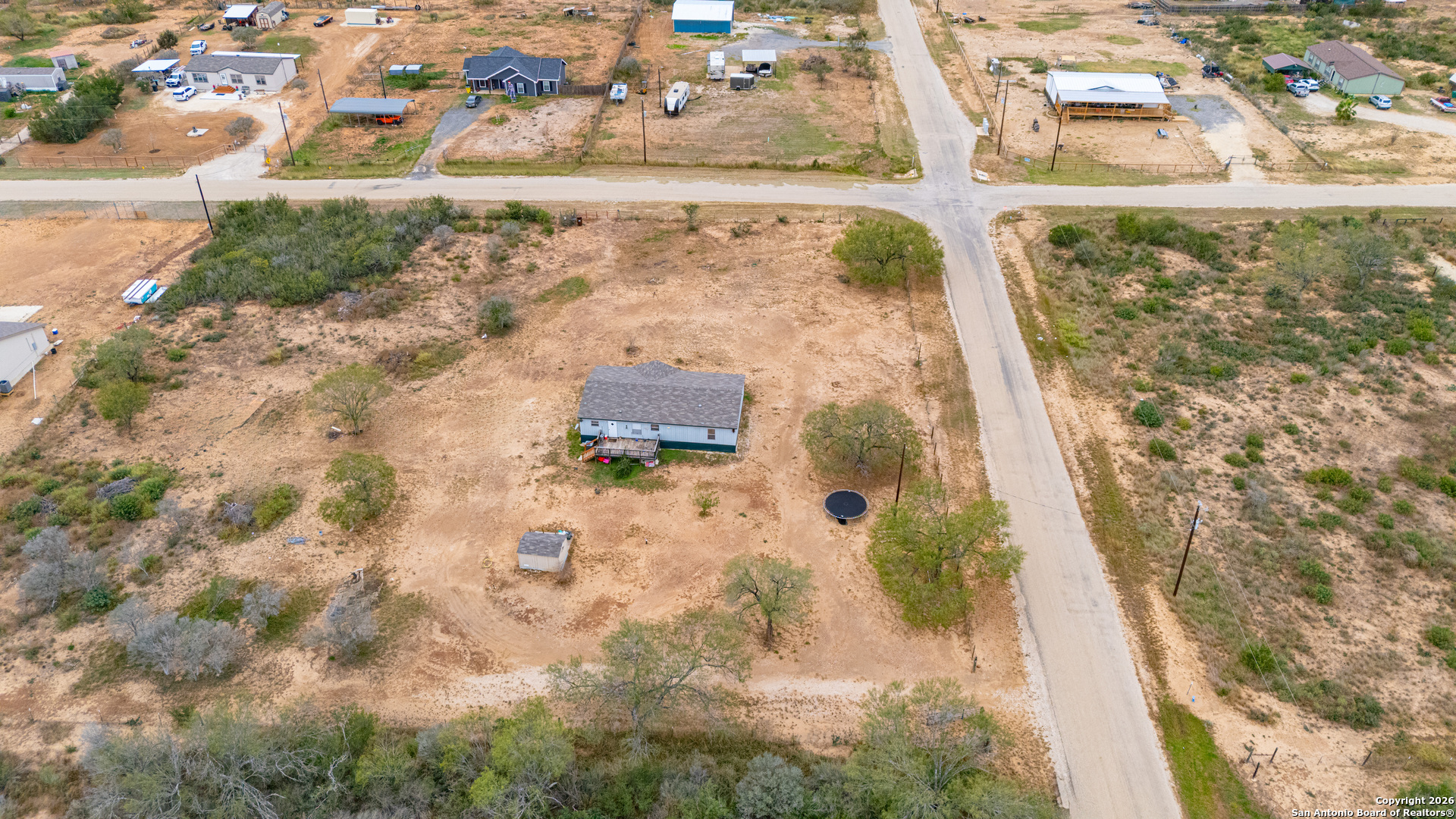 main property photo 32