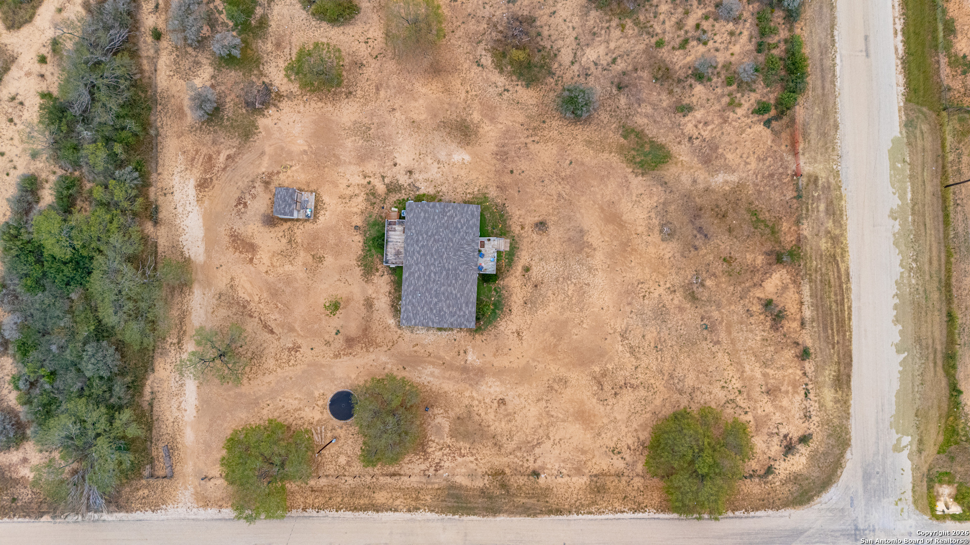 main property photo 36