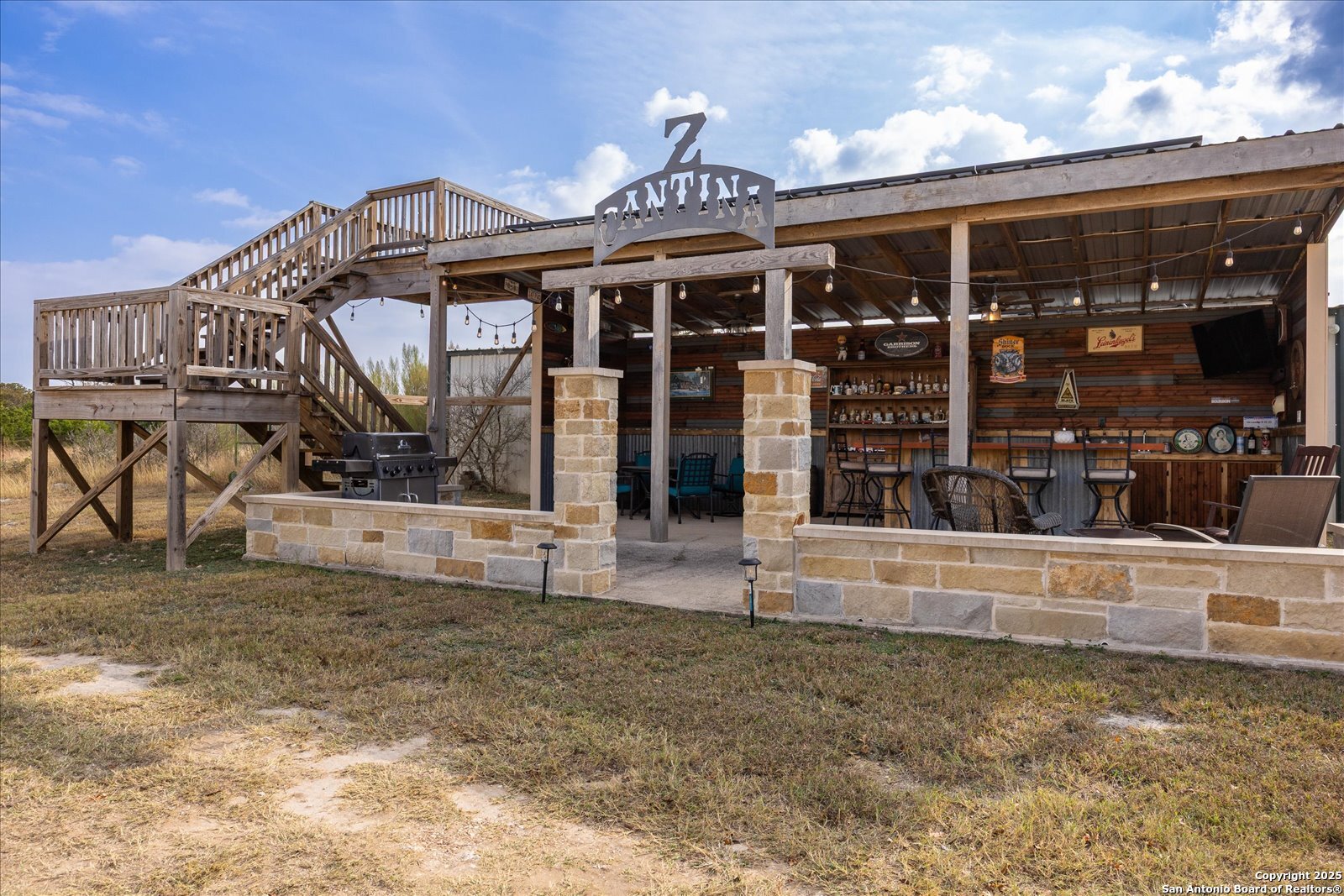 main property photo 36