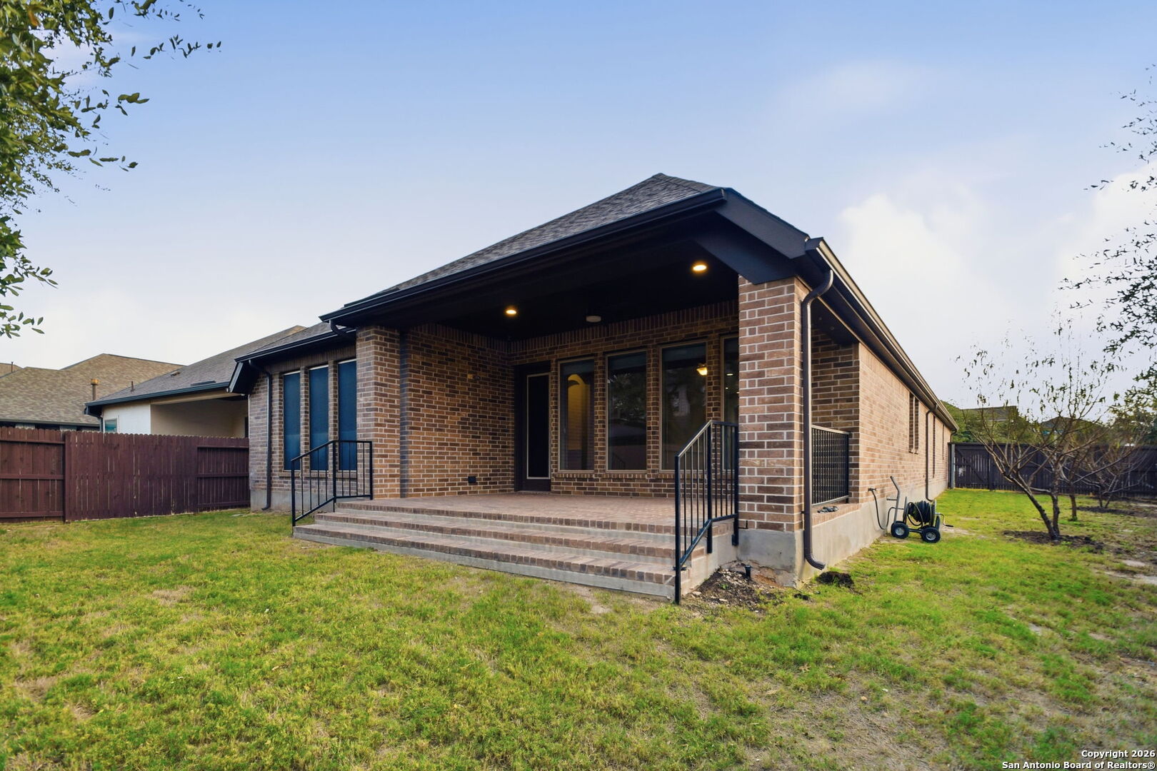 main property photo 27