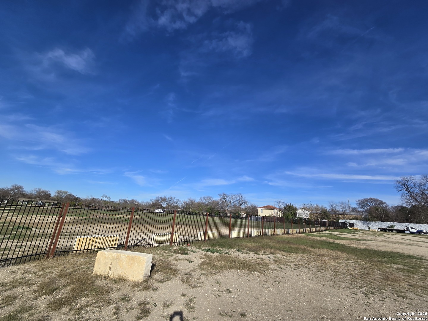 main property photo 18