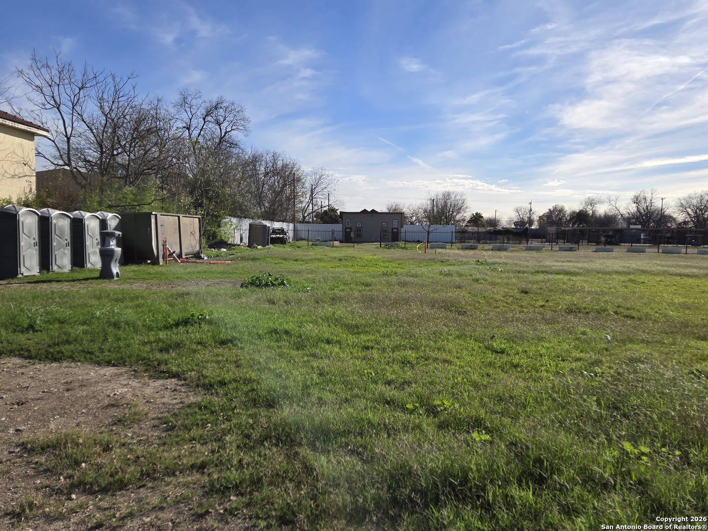 main property photo 9