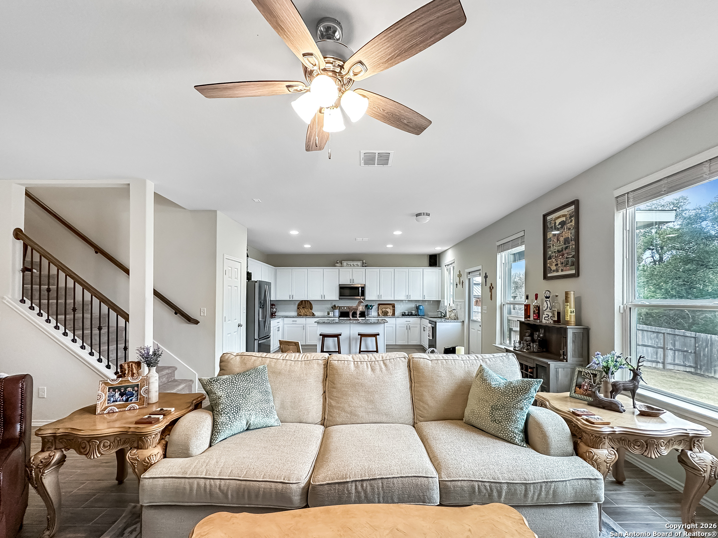 property viewer photo 1