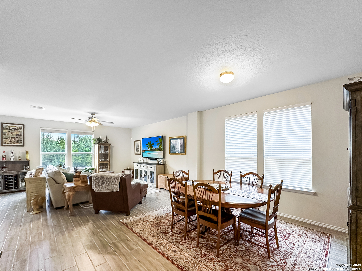 property viewer photo 10