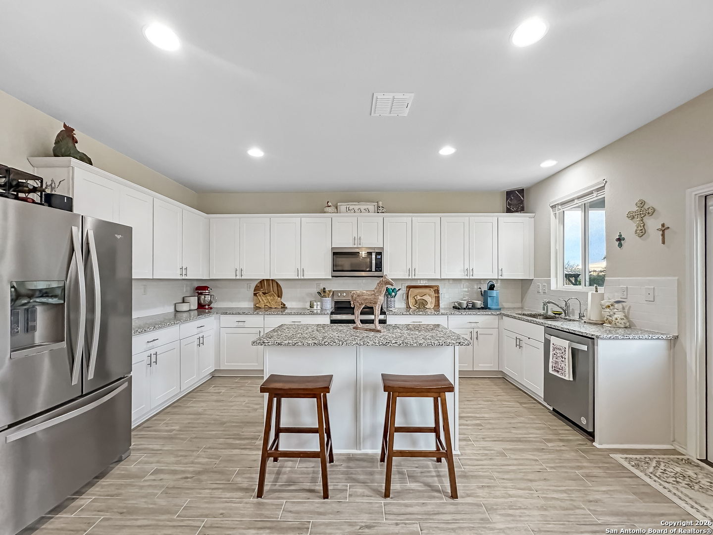 property viewer photo 2