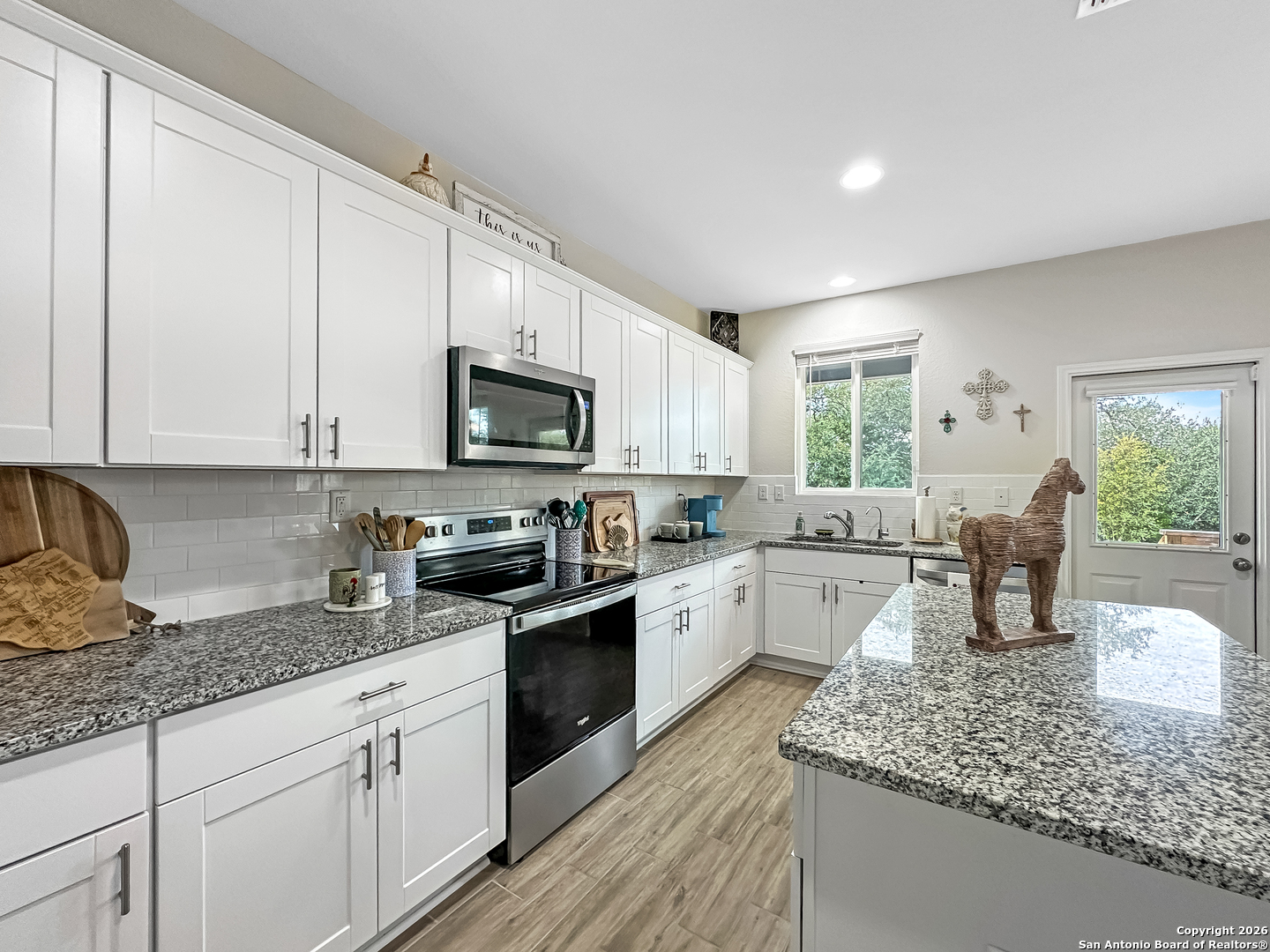 property viewer photo 5