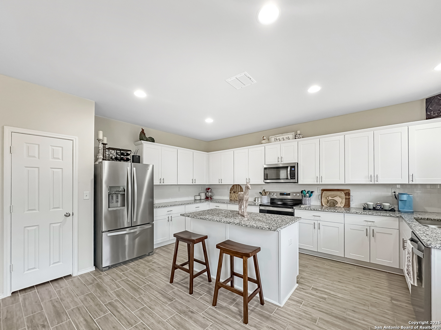 property viewer photo 6