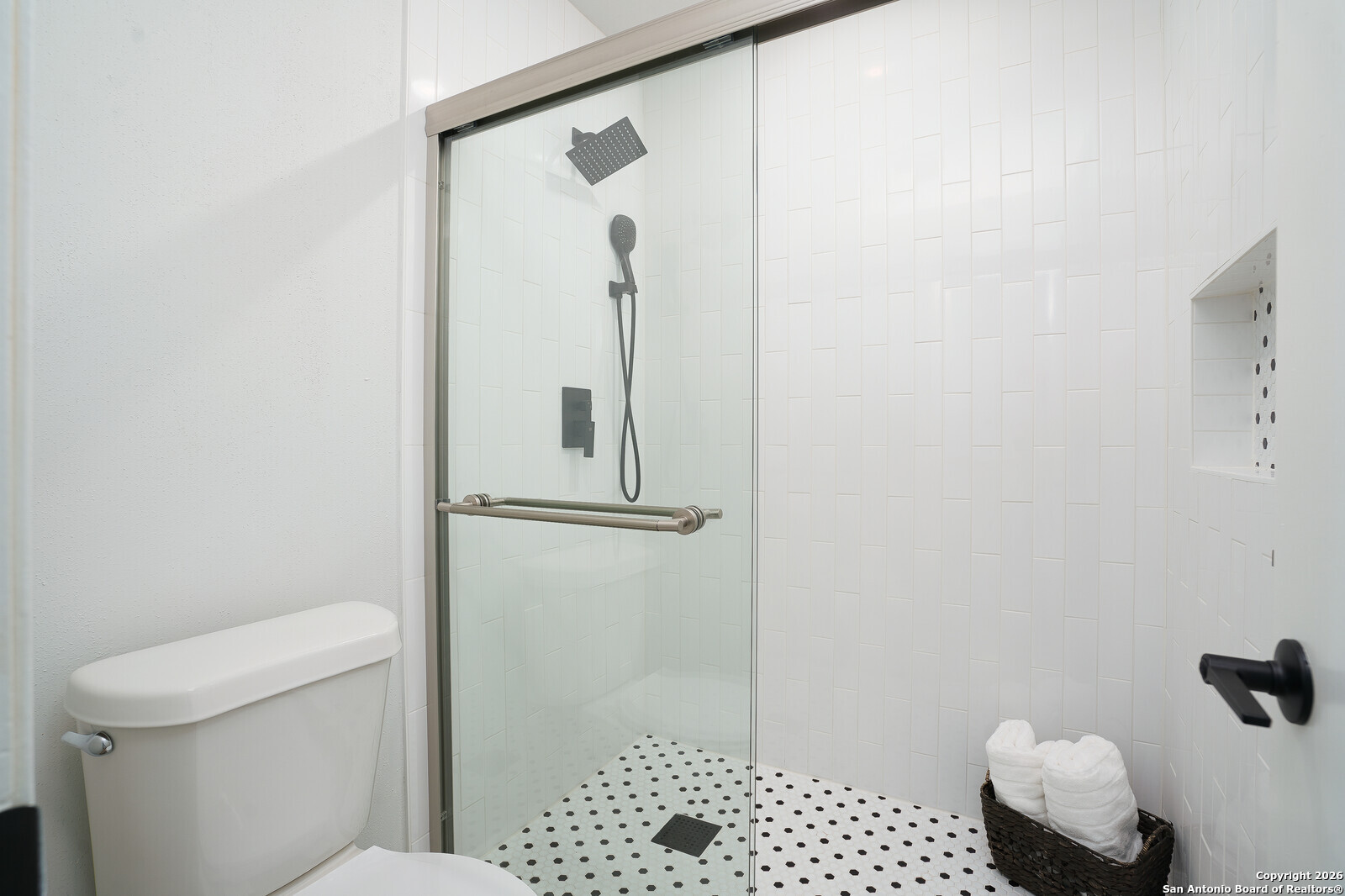 property viewer photo 13