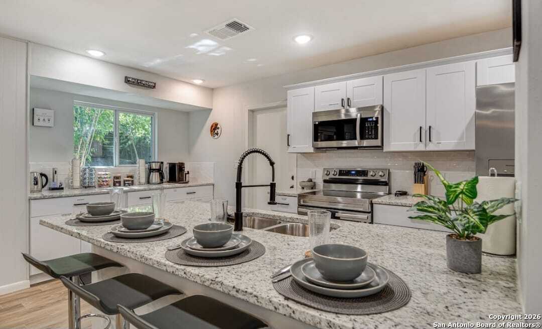 property viewer photo 7