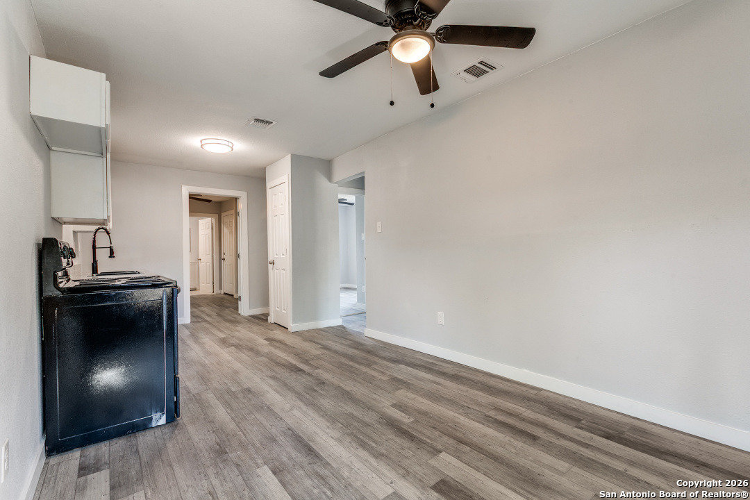 property viewer photo 9