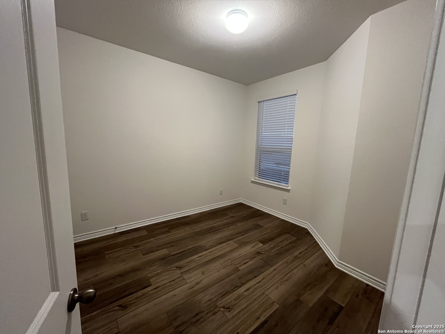 property viewer photo 12