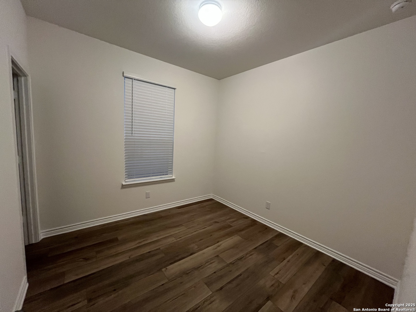 property viewer photo 14