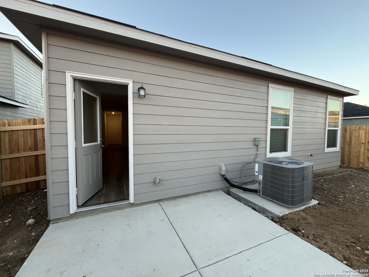 property viewer photo 16