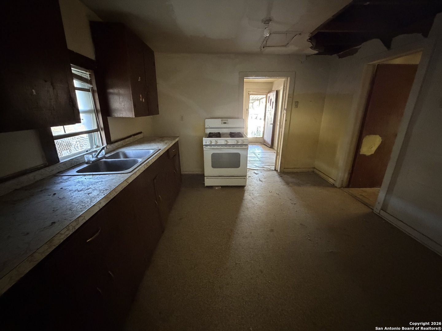 property viewer photo 3