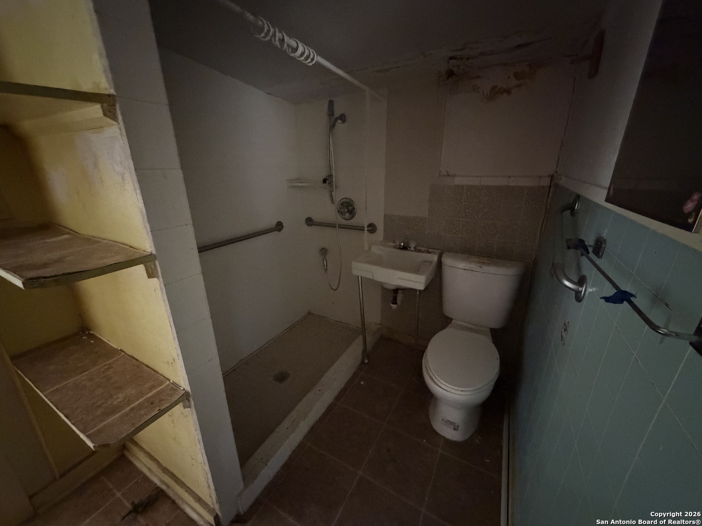 property viewer photo 4