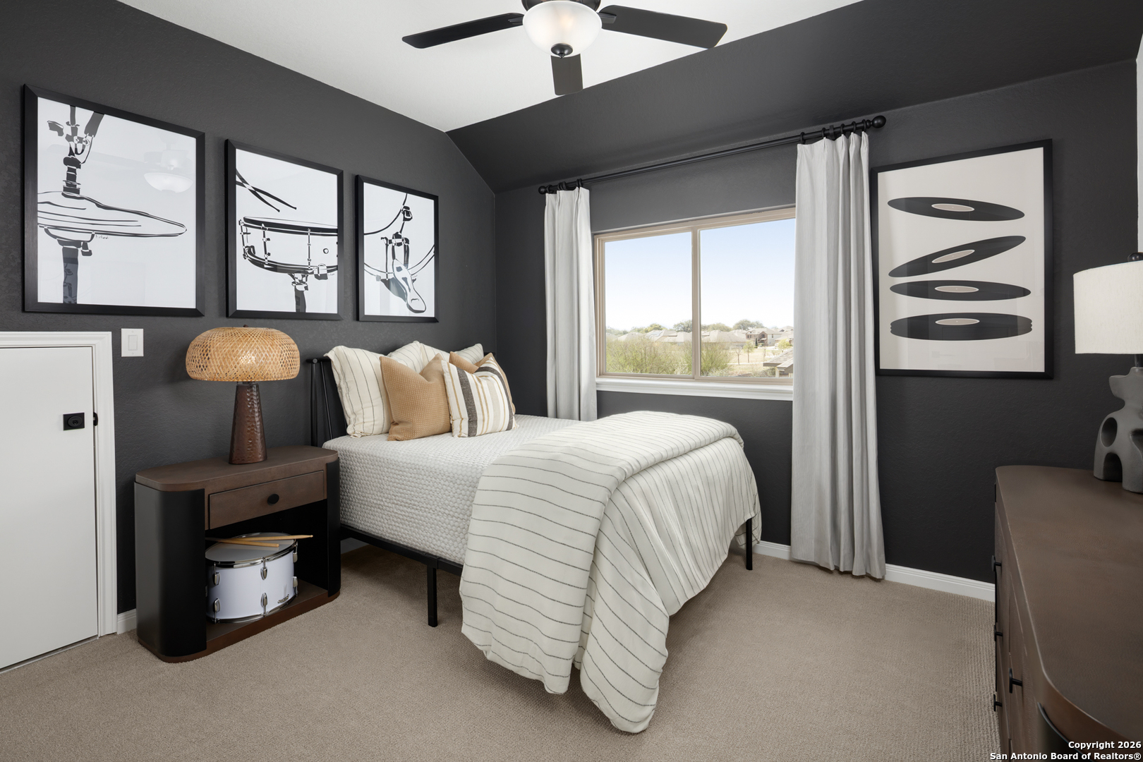 property viewer photo 10
