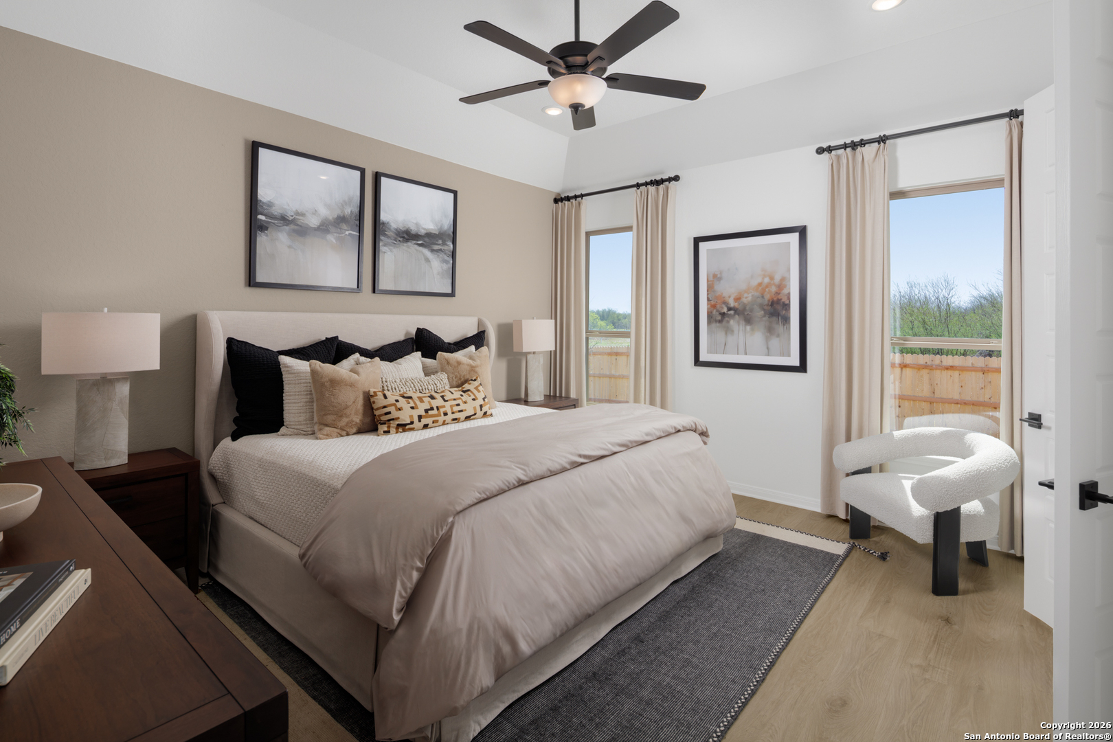 property viewer photo 5