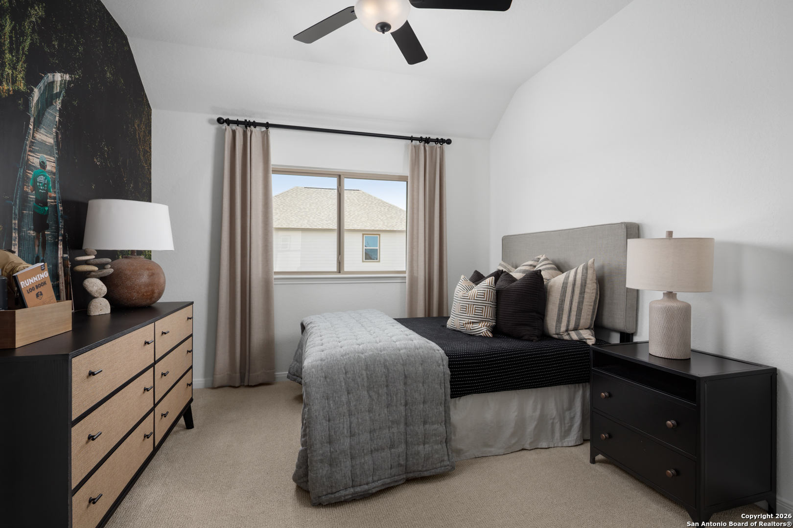 property viewer photo 9