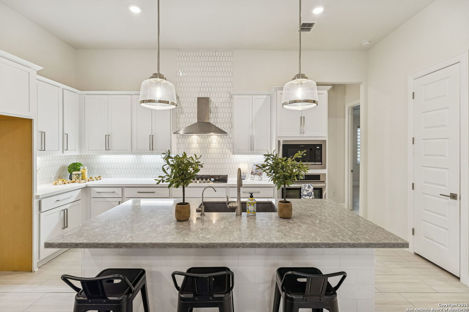 property viewer photo 10