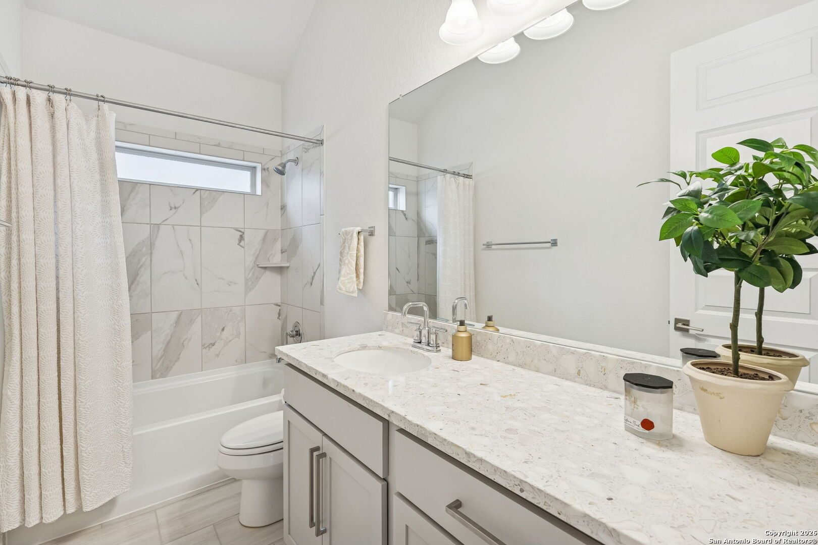 property viewer photo 14