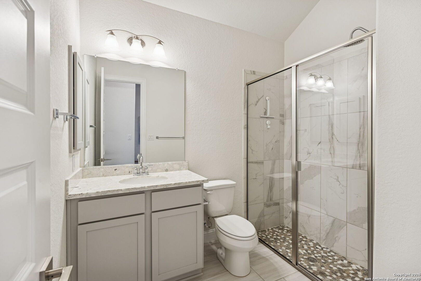 property viewer photo 16
