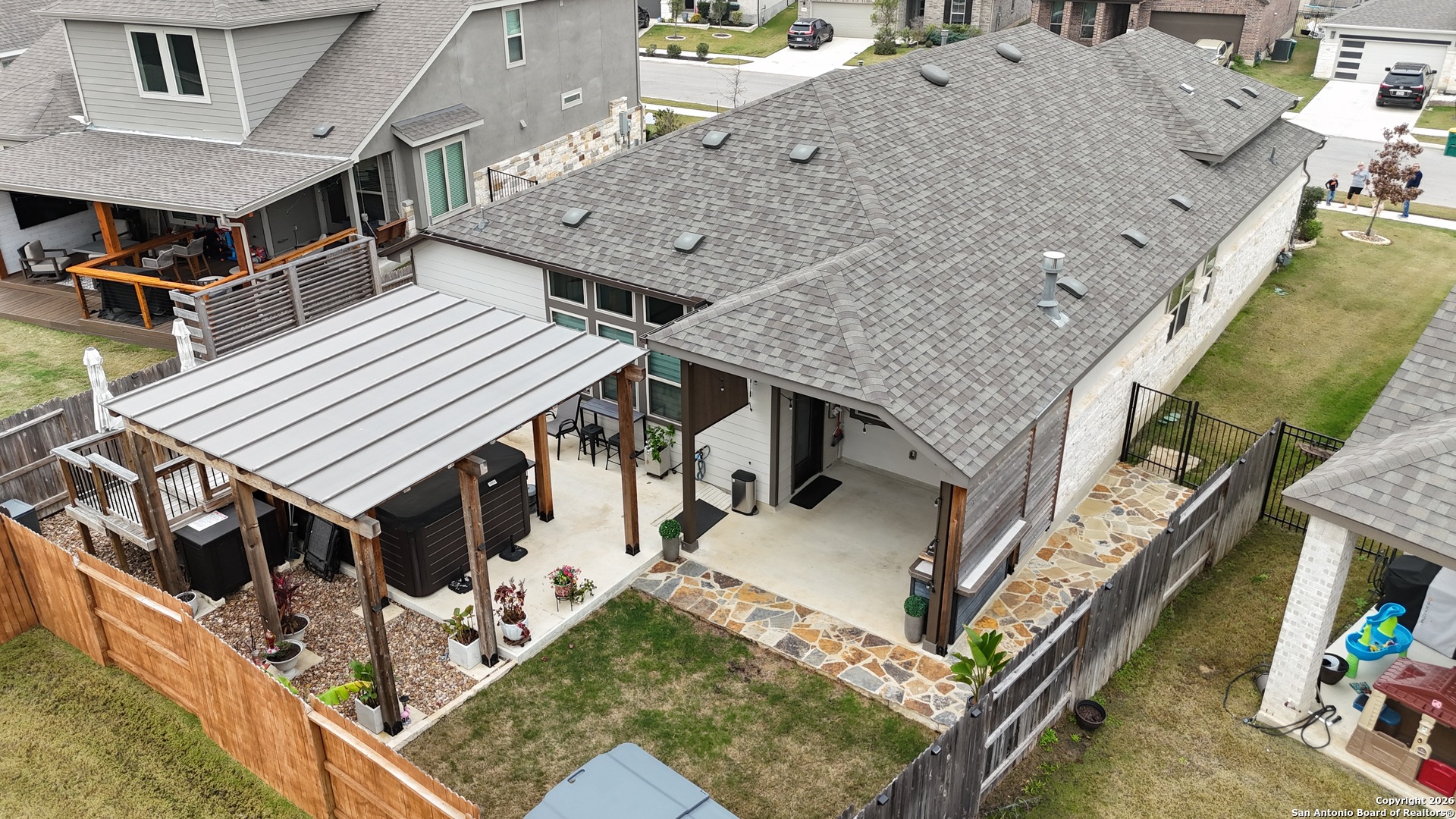 property viewer photo 18