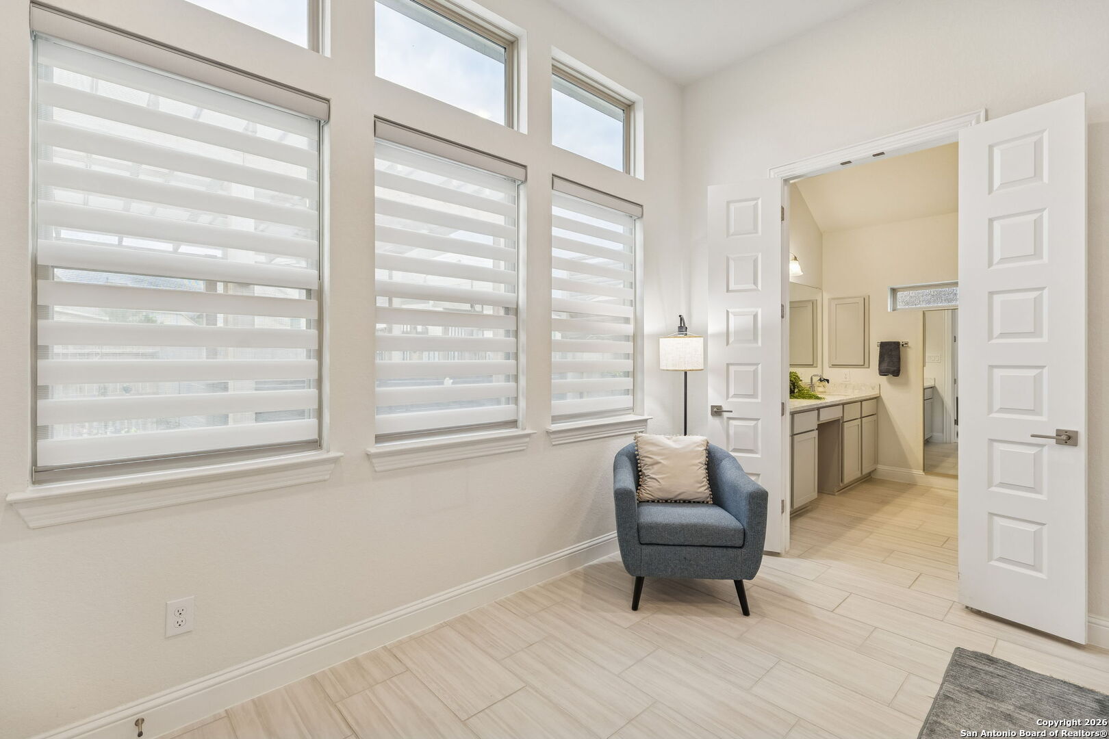 property viewer photo 4