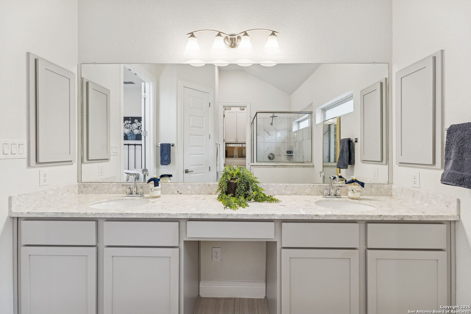 property viewer photo 5