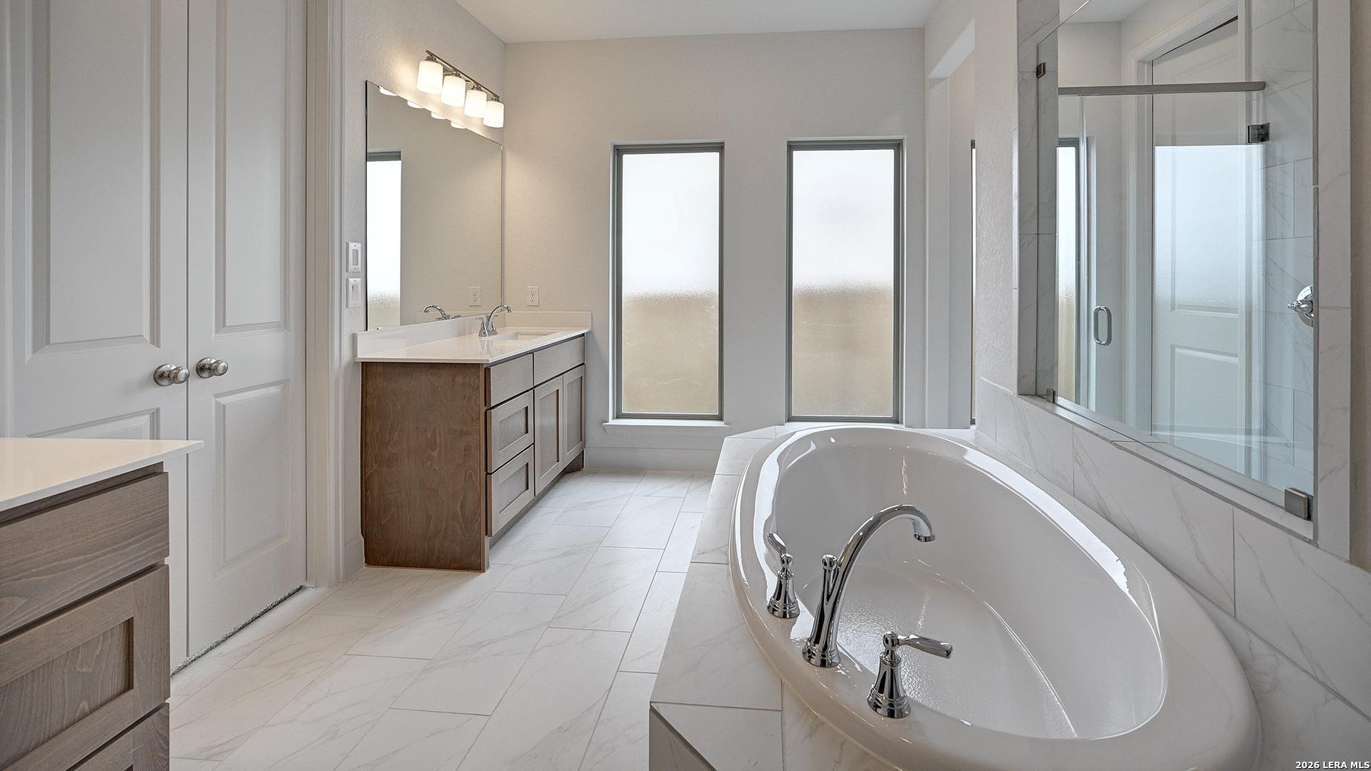 property viewer photo 8