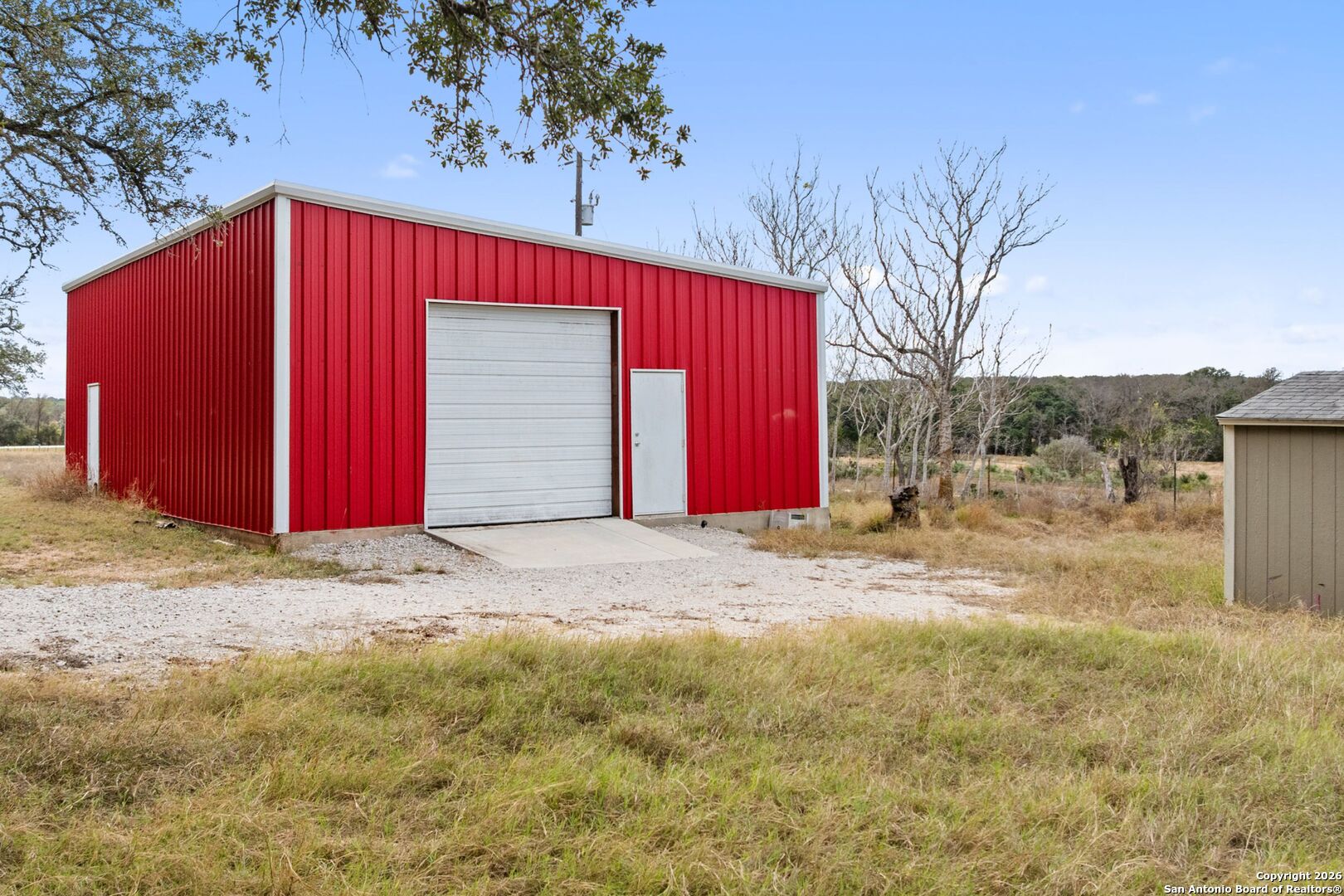 main property photo 7