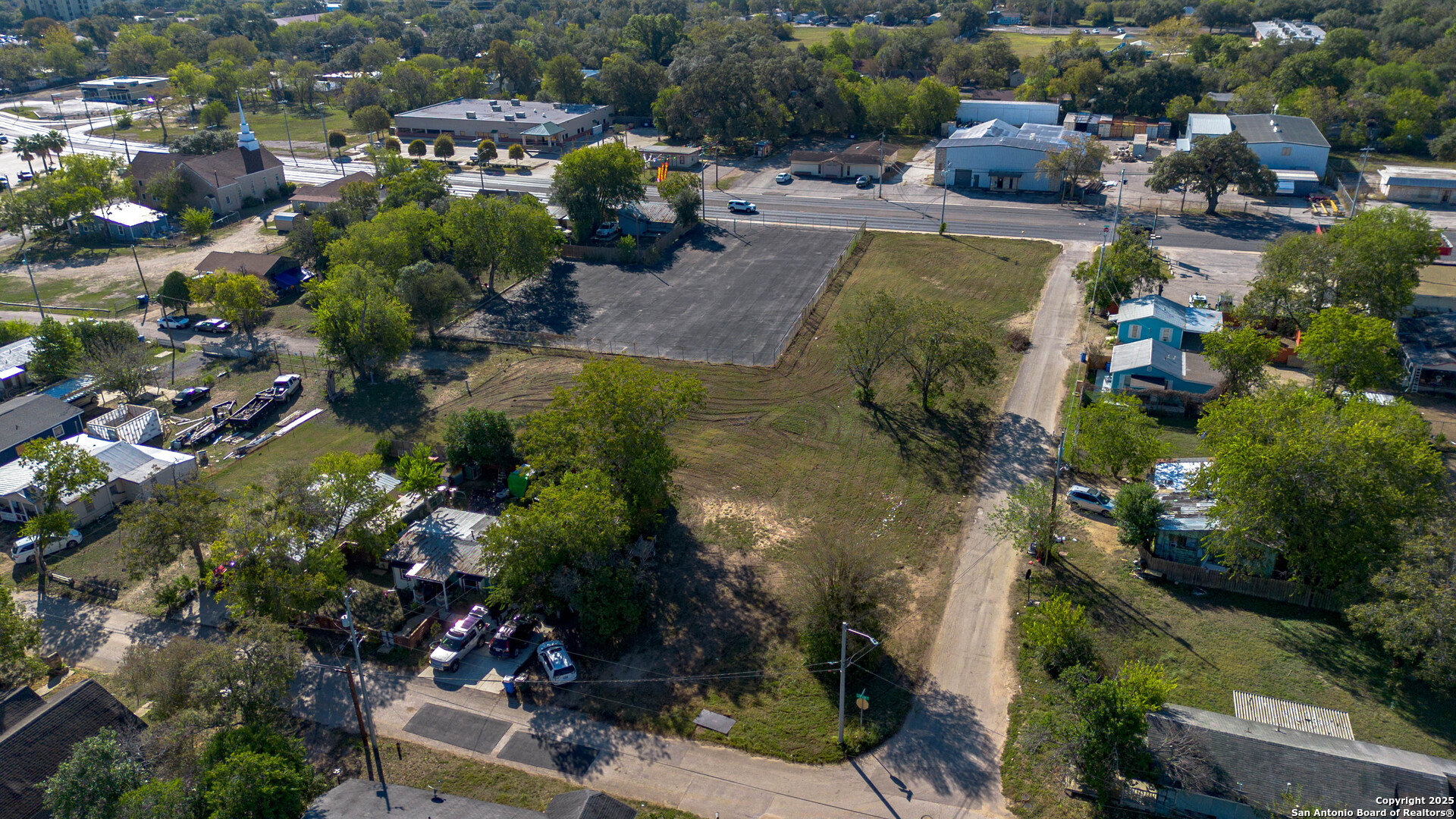 main property photo 4