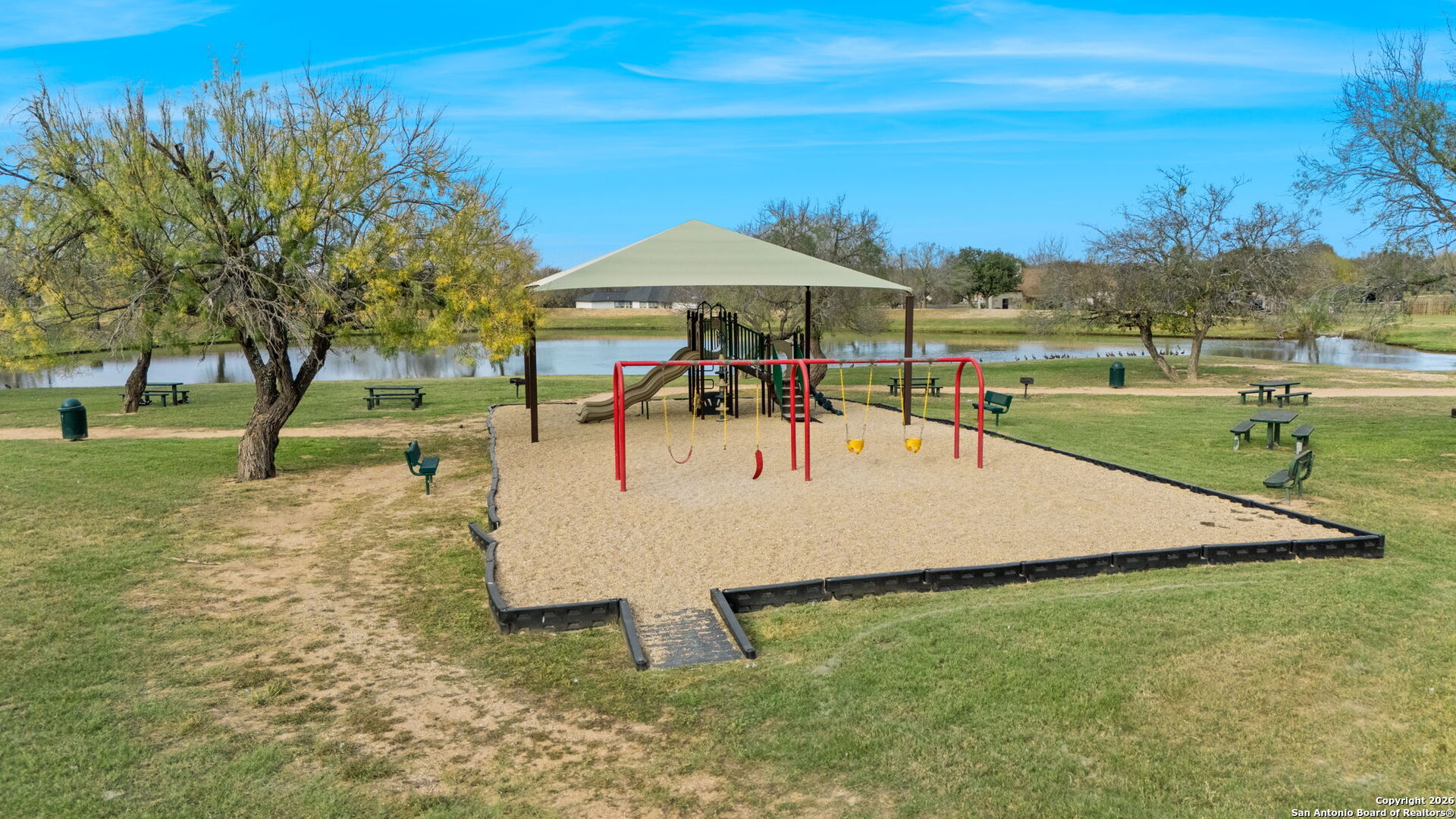main property photo 18
