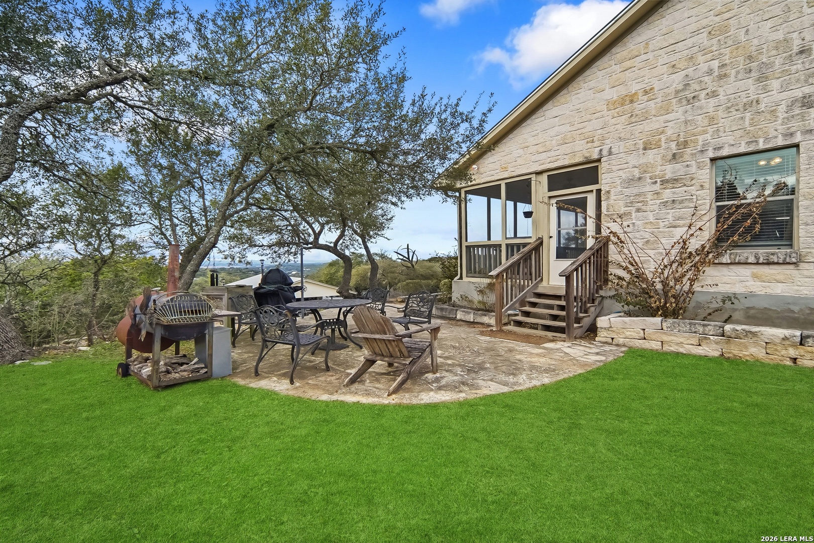 main property photo 4