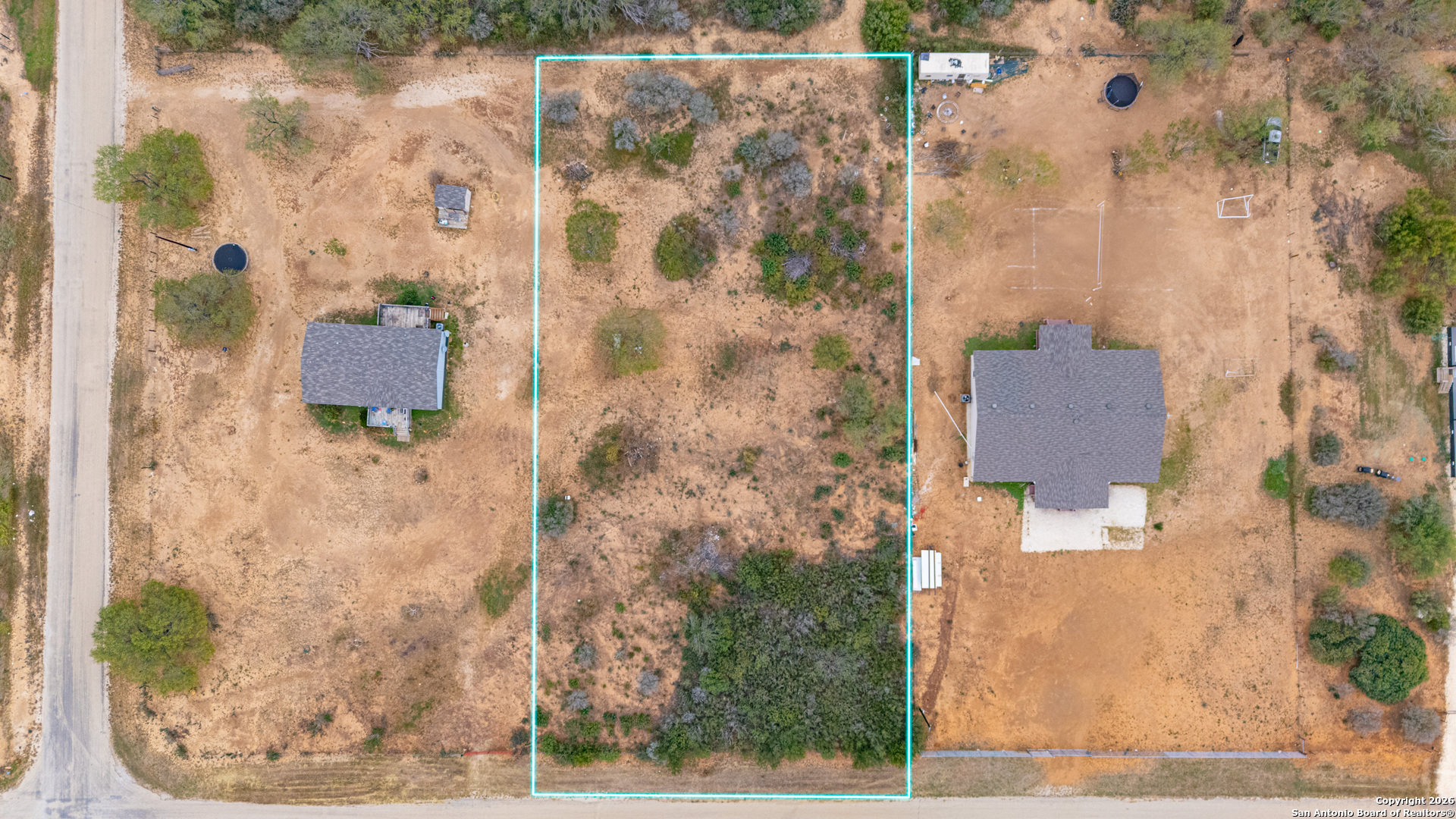 main property photo 13